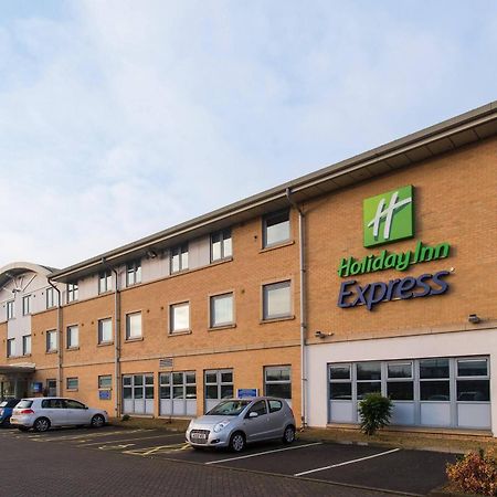 Holiday Inn Express East Midlands Airport By Ihg Castle Donington Exterior foto