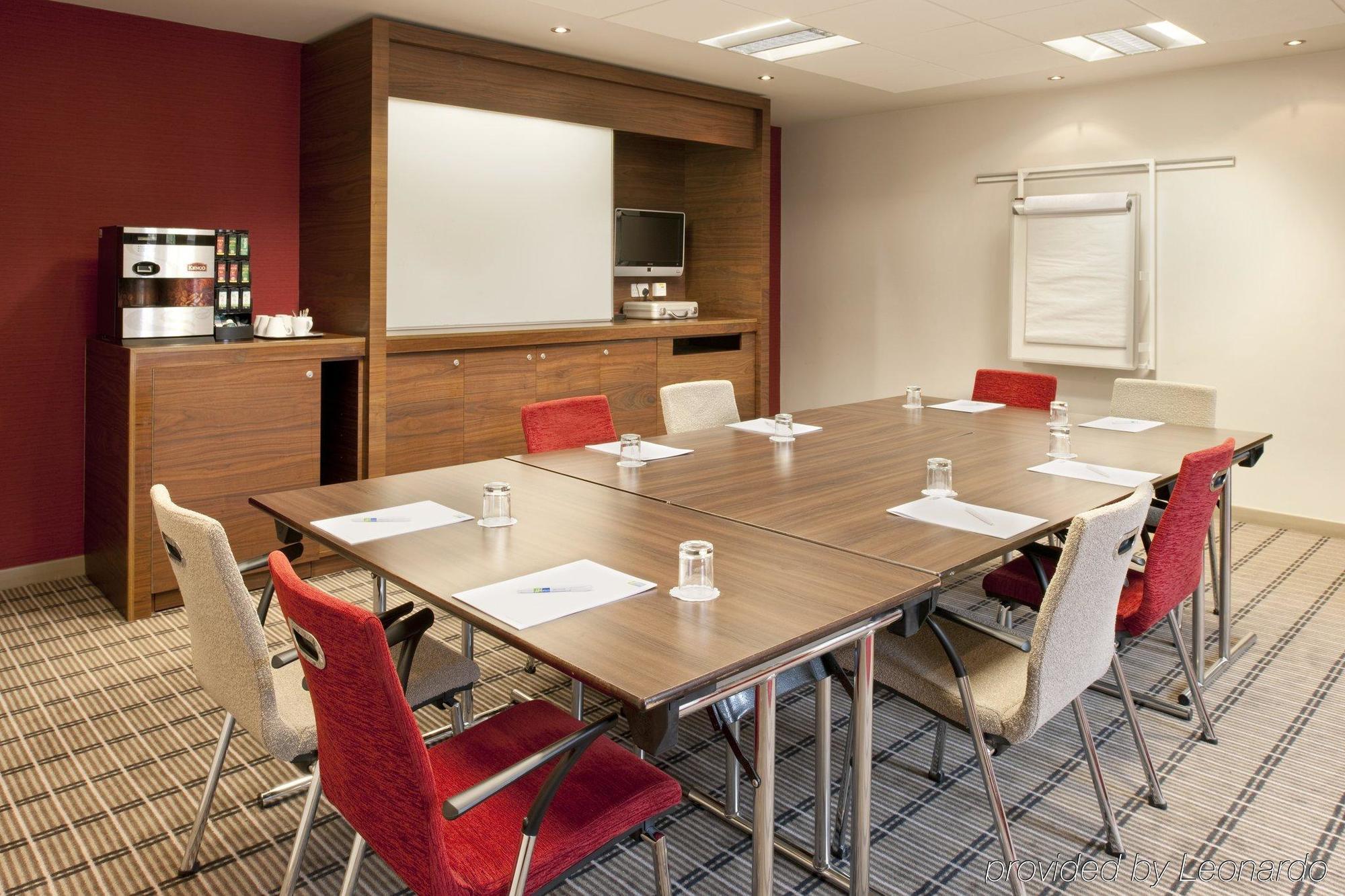 Holiday Inn Express East Midlands Airport By Ihg Castle Donington Facilități foto